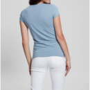 Camiseta GUESS Logo Triángulo Celeste