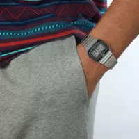 CASIO A700WE-1A Reloj Digital Vintage Unisex – Acero Inoxidable Plateado, Ultrafino, Wr, Estilo Retro