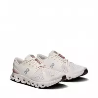 Zapatillas Cloud X 4  ON RUNNING