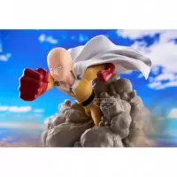 Figura Saitama One Punch Man 15CM  BANPRESTO