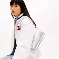 Bolso de Hombro Metalizado con Logo Texturizado  TOMMY HILFIGER