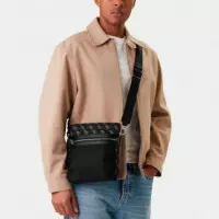 Bandolera Berlin Logo  GUESS