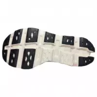 ON RUNNING Cloudmonster 3