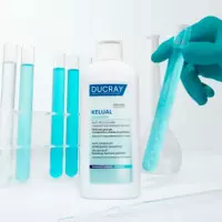 Kelual Squanorm
champú Tratamiento Anticaspa  DUCRAY