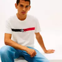 Camiseta de punto con logo con la firma