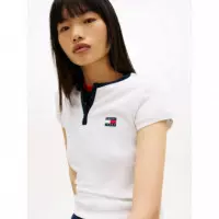 Tjw Slim Henley Badge Ss Tee Ecru  TOMMY JEANS