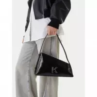Klj Geo Lthr Shoulderbag Shiny Black  KARL LAGERFELD
