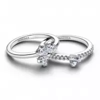 PANDORA Anillo Divisible en Plata de Primera Ley Trébol 194507C01