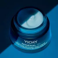 Minéral 89
CREMA Hidratante de Noche Renovadora  VICHY