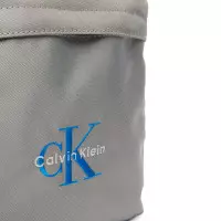 Bandolera Plana de Nailon con Logo Monograma  CALVIN KLEIN