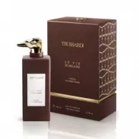 Le Vie Di Milano I Vicoli Via Fiori Chiari Edp  TRUSSARDI