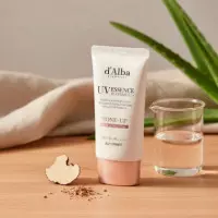 Uv Essence Waterfull+ SPF50+
LOCIÓN Solar Tonificante - Protectora  D'ALBA