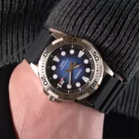 CASIO MTD-140-2AV Reloj Analógico Hombre – 100 M Wr, Estilo Diver y Correa de Resina