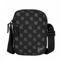 NEW ERA Bolso Lateral con Monograma Estampado 60503771-BLKGRH