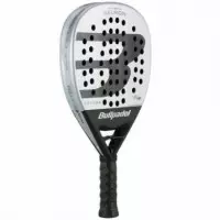Pala de Pádel BULLPADEL Neuron 2025 Fede Chingotto Blanca y Negra