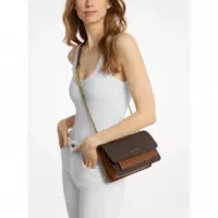 Bolso de Hombro Claire Grande con Logotipo Mk de MICHAEL KORS