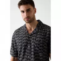 Camisa de Manga Corta y Estampado Wavy Logo de GUESS
