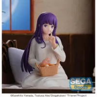 Figura Fern Sentada Frieren 12 Cm  SEGA
