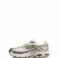 NIKE - NIKE Air Max MOTO 2K - 108 - HQ2056/108